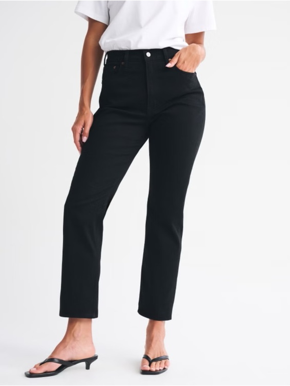 NWT Abercrombie & Fitch Ultra High-Rise Ankle Straight Jean - Black - Size 28”